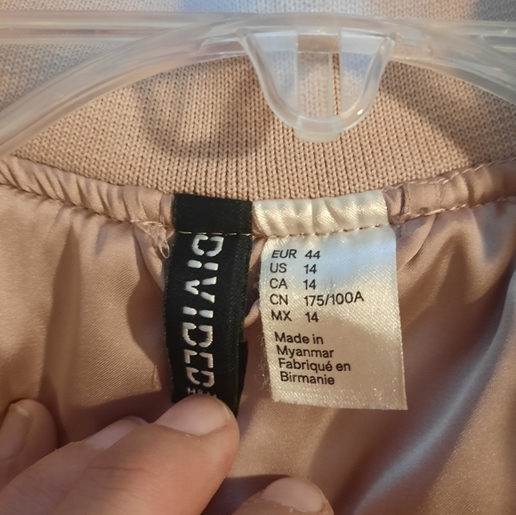 Jacket - Picture 4 of 5